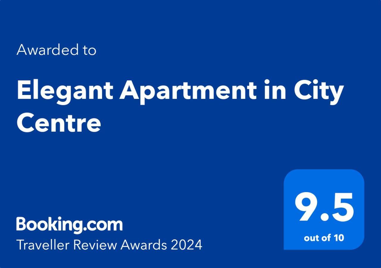 Elegant Apartment In City Centre Prishtine Bagian luar foto